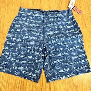 New boys 👦 Vineyard Vines Novelty Shorts 🩳 8”Fish print moonshine size 28 $70